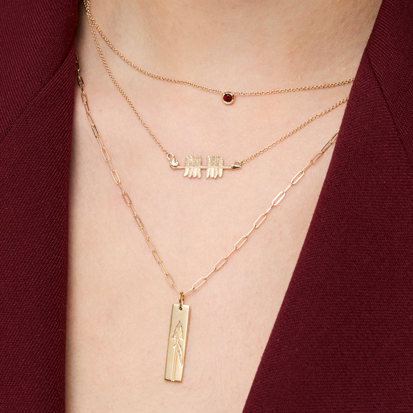 FSU Spear Vertical Wide Bar on figure