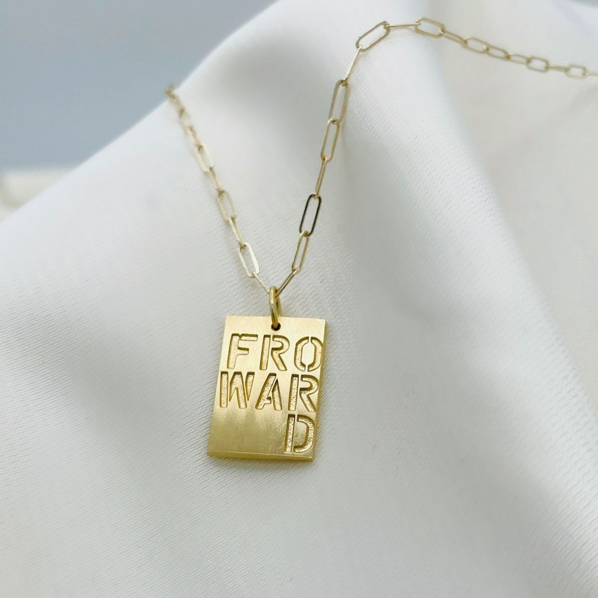 FROWARD Rectangle Necklace